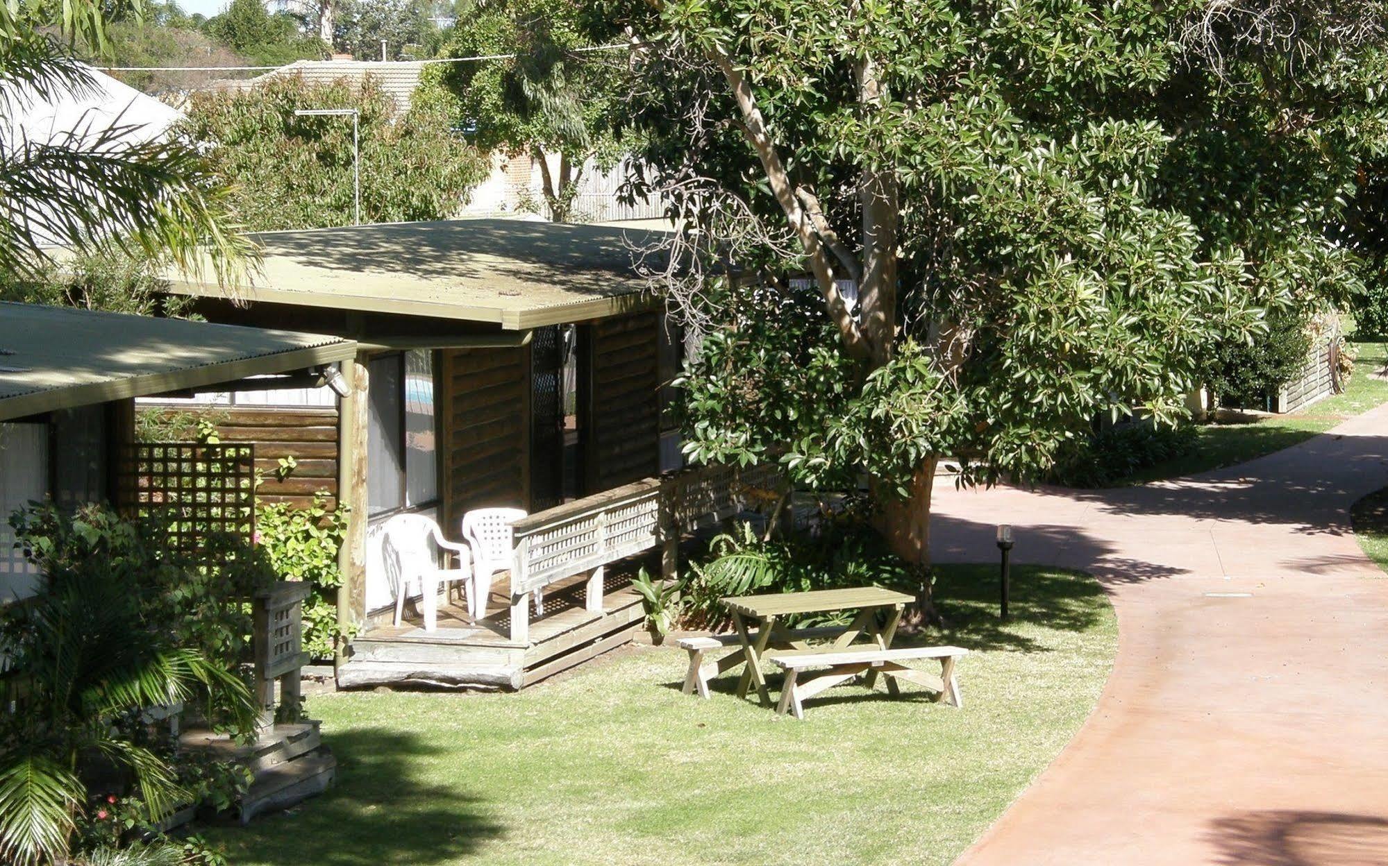 Lazy Acre Log Cabins Lakes Entrance Exteriér fotografie