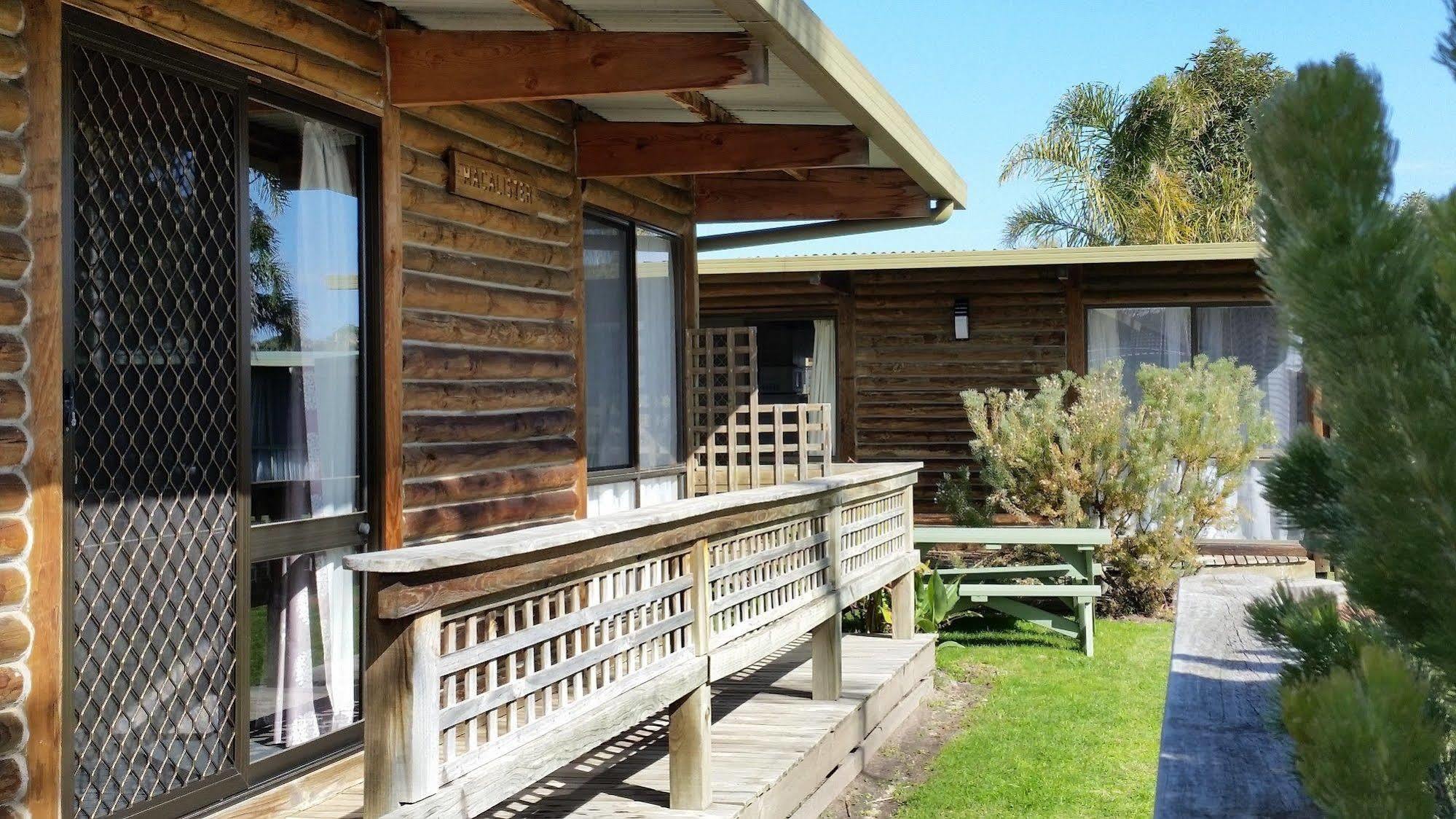 Lazy Acre Log Cabins Lakes Entrance Exteriér fotografie