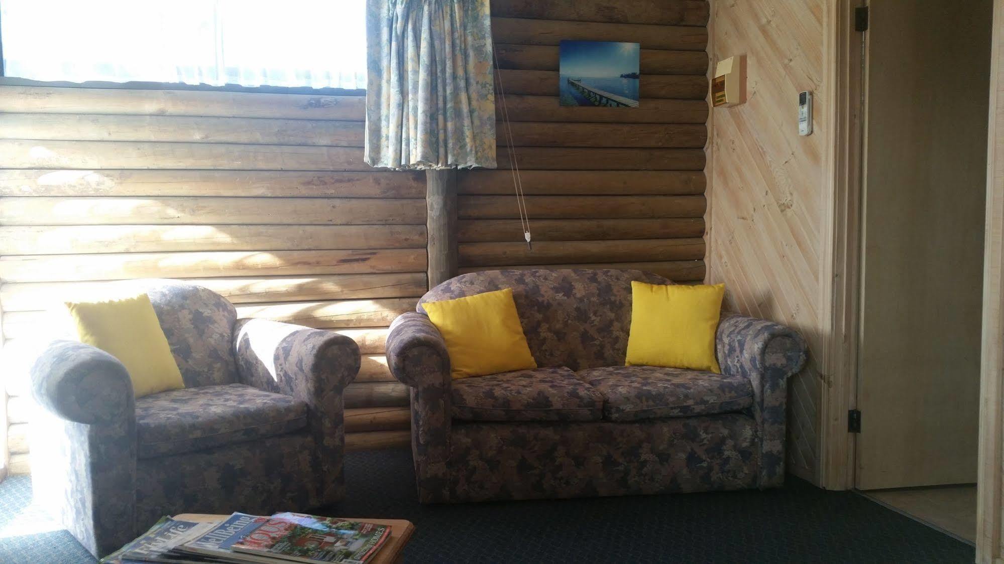 Lazy Acre Log Cabins Lakes Entrance Exteriér fotografie